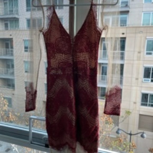 INSPIRED by For Love & Lemons Antigua Mini Red Dress Size XS - Picture 3 of 4